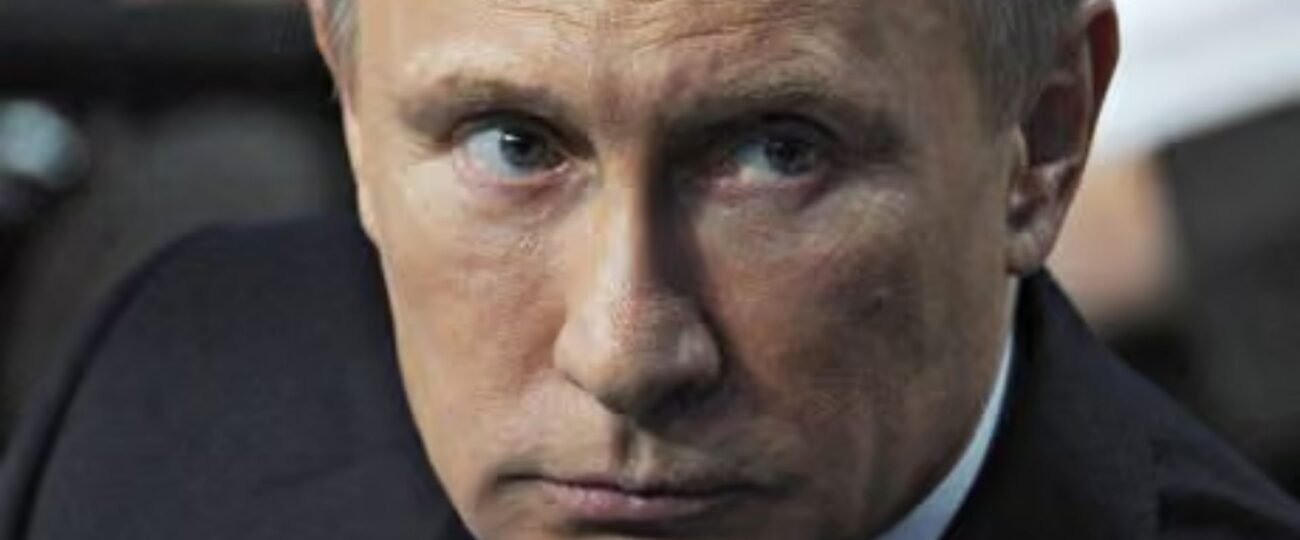 The Analog Leader: Why Vladimir Putin Shuns Smartphones and Calls the Internet a ‘CIA Project’